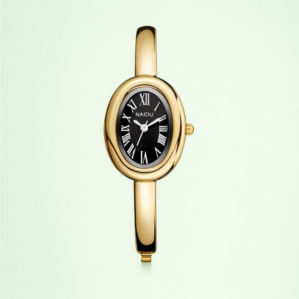 Baignoire Gold Oval Watch with Black Dial